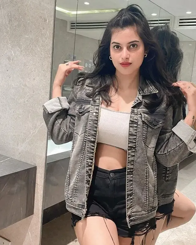 Sarenitygirl Call Girl 20